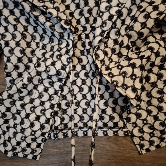 Peck & Peck Collection Black and White Eyelet Tie-Front Jacket. - Picture 9 of 12